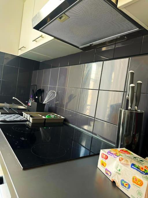 L Audacieux T2 Proche Gare Rer E Apartment Вилмомбл Екстериор снимка